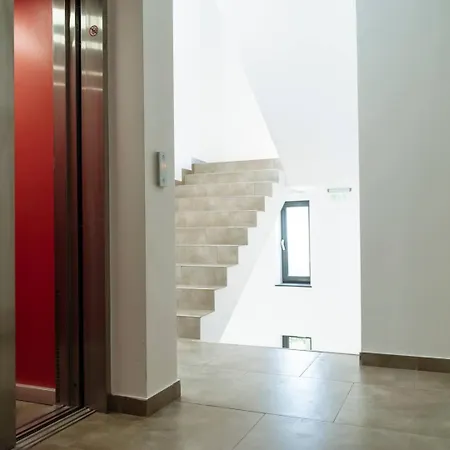 Apartment 17 - New Building & Parking *