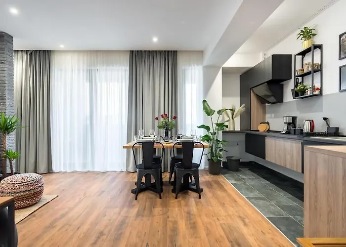 17 - New Building & Parking * Bucareste