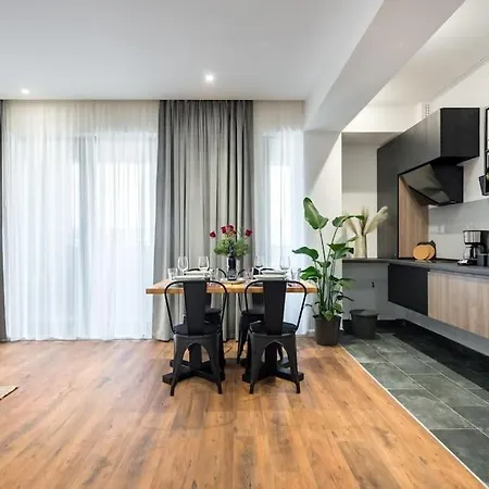 17 - New Building & Parking * Bukareszt