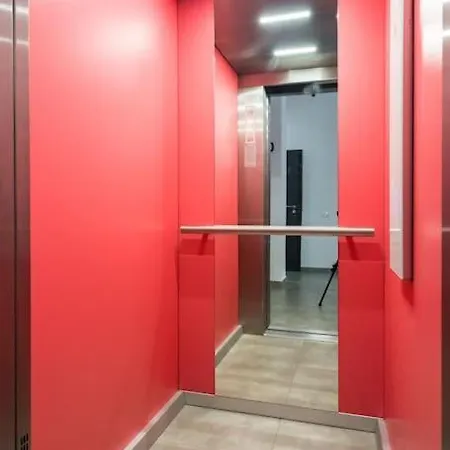 17 - New Building & Parking شقة *