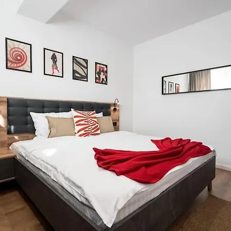 17 - New Building & Parking Bucharest