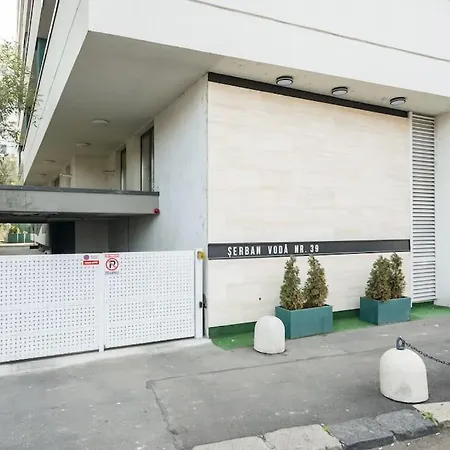 Apartment 17 - New Building & Parking