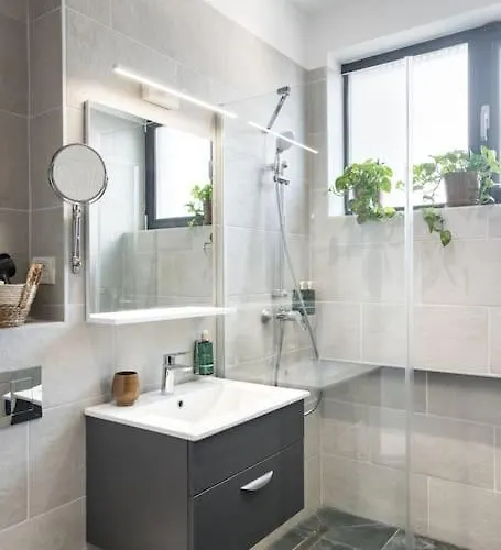 Apartament 17 - New Building & Parking *